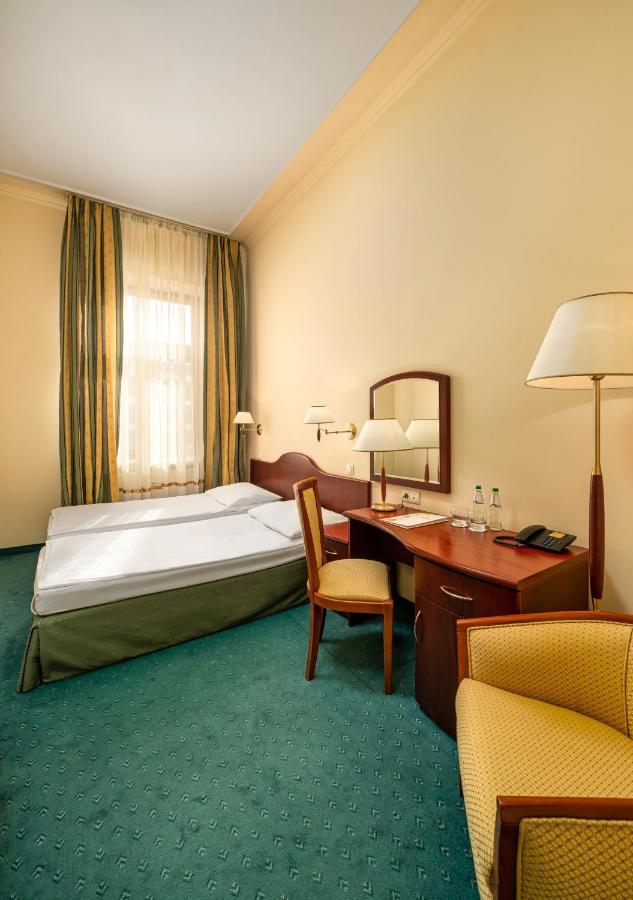 Hotel Palace Europa ลูบลิน ภายนอก รูปภาพ