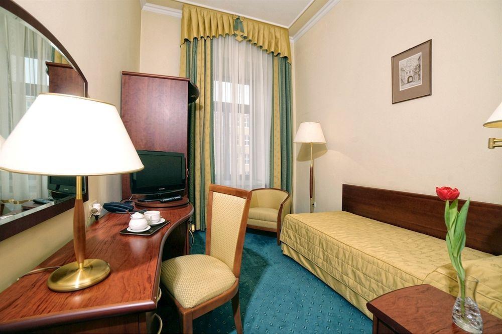 Hotel Palace Europa ลูบลิน ภายนอก รูปภาพ