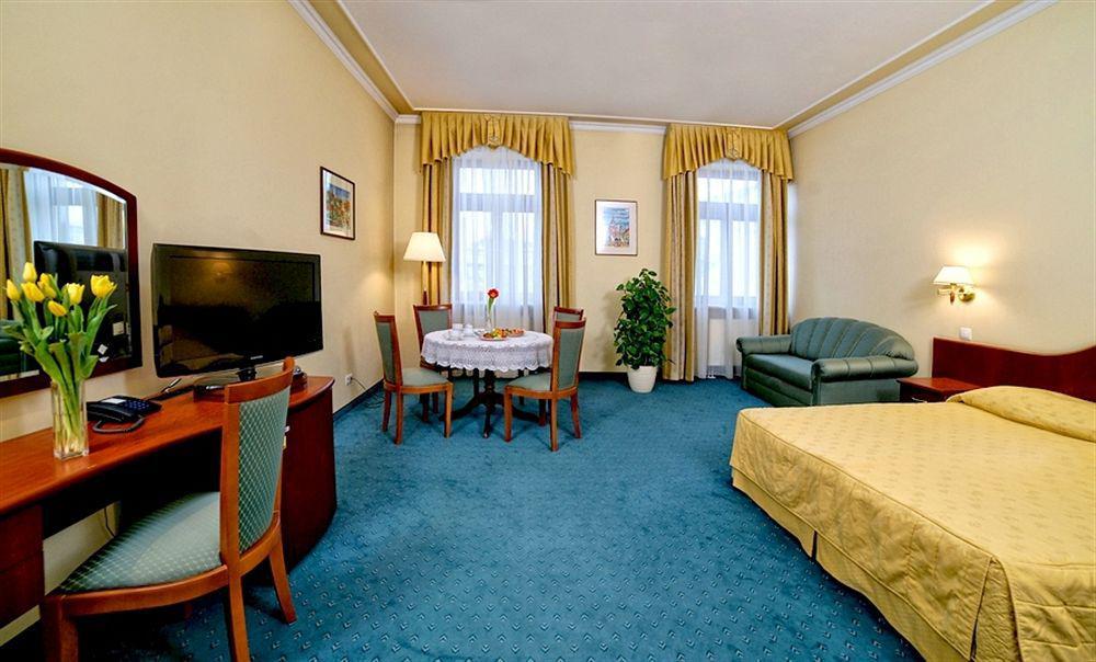 Hotel Palace Europa ลูบลิน ภายนอก รูปภาพ