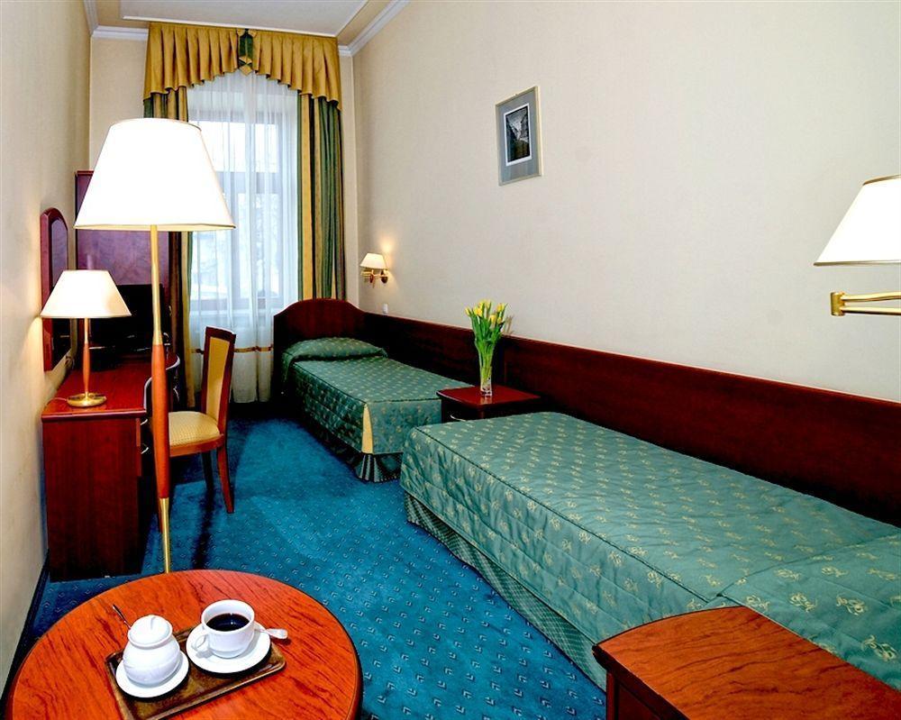 Hotel Palace Europa ลูบลิน ภายนอก รูปภาพ