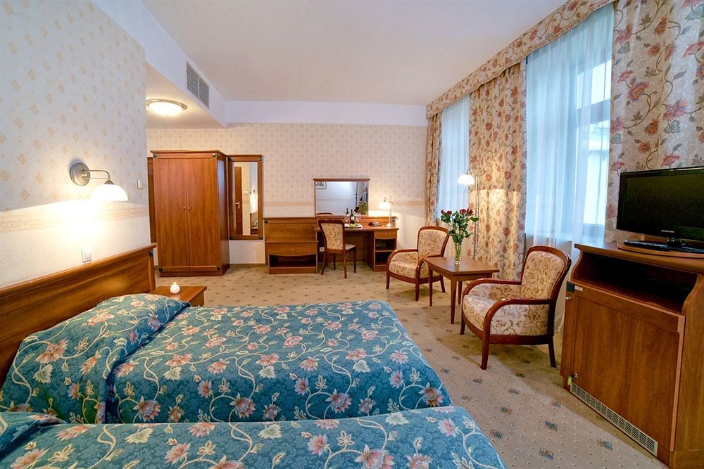 Hotel Palace Europa ลูบลิน ภายนอก รูปภาพ