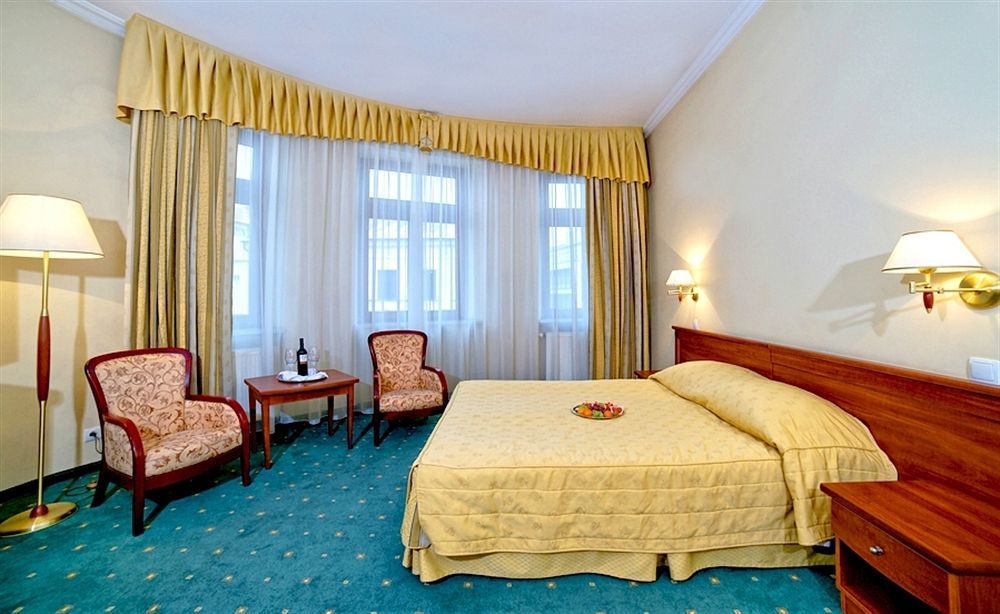 Hotel Palace Europa ลูบลิน ภายนอก รูปภาพ